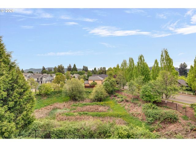 12720 Se DREAM WEAVER Ct, Happy Valley, OR 97086