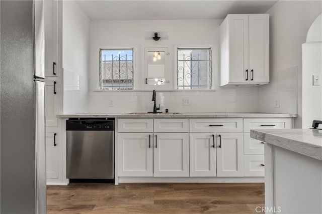 1937 W 80th Street, Los Angeles, CA 90047