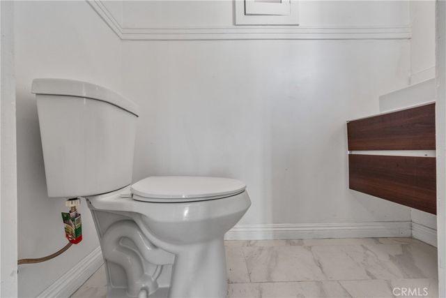 1937 W 80th Street, Los Angeles, CA 90047