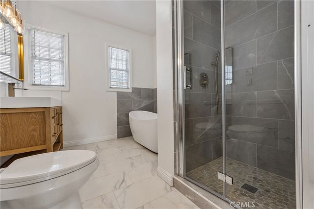 1937 W 80th Street, Los Angeles, CA 90047