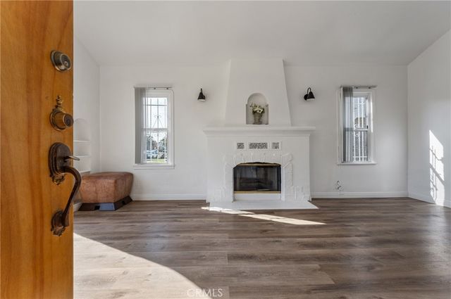 1937 W 80th Street, Los Angeles, CA 90047