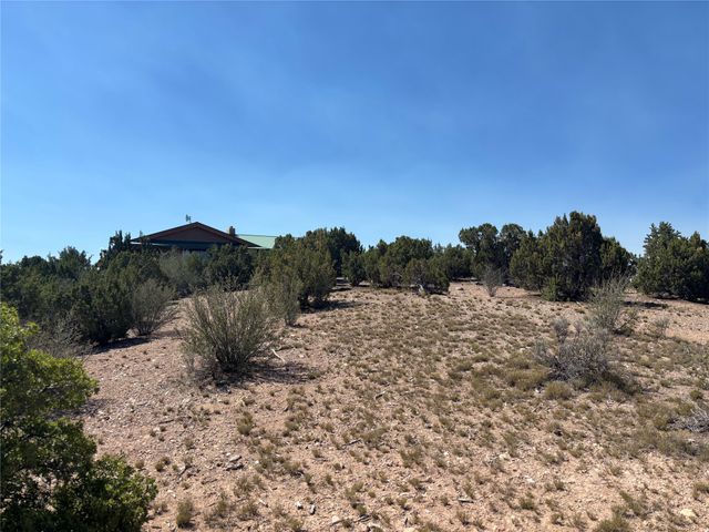 18 Tanoito, Santa Fe, NM 87506