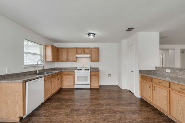 2133 Lone Pecan Drive, Mesquite, TX 75181