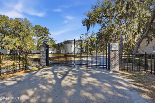 62 Wrights Point Circle, Beaufort, SC 29902