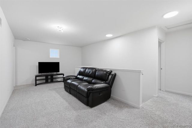 58814 Falabella Drive, South Lyon, MI 48178
