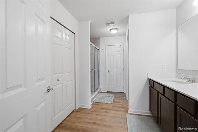 58814 Falabella Drive, South Lyon, MI 48178