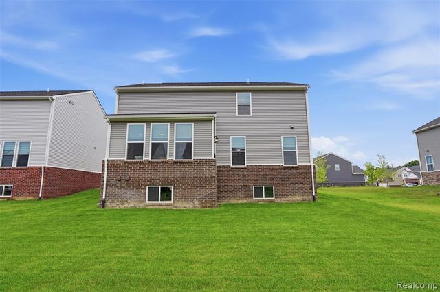 58814 Falabella Drive, South Lyon, MI 48178