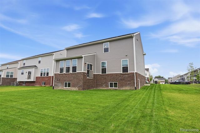 58814 Falabella Drive, South Lyon, MI 48178