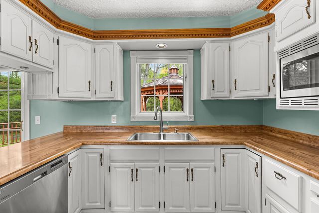 20 Patton Woods Road, Charlotte, VT 05445