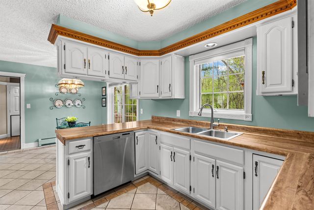 20 Patton Woods Road, Charlotte, VT 05445