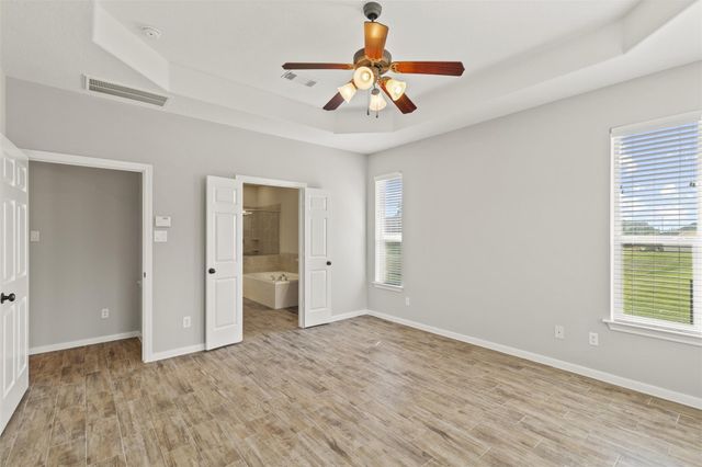 521 Ironwood Forest Drive, Richmond, TX 77469