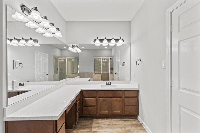 521 Ironwood Forest Drive, Richmond, TX 77469