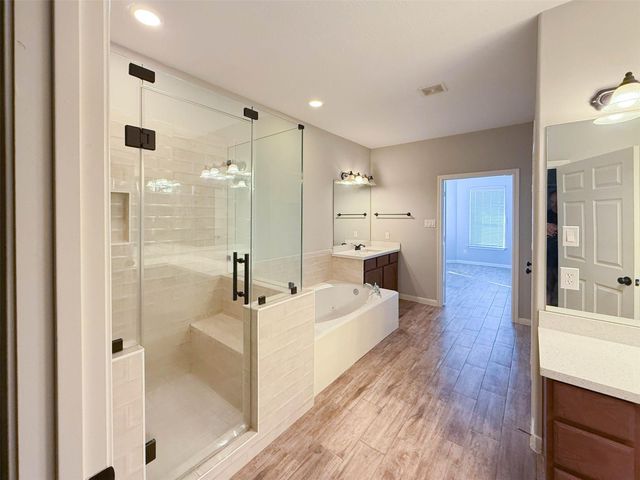 521 Ironwood Forest Drive, Richmond, TX 77469