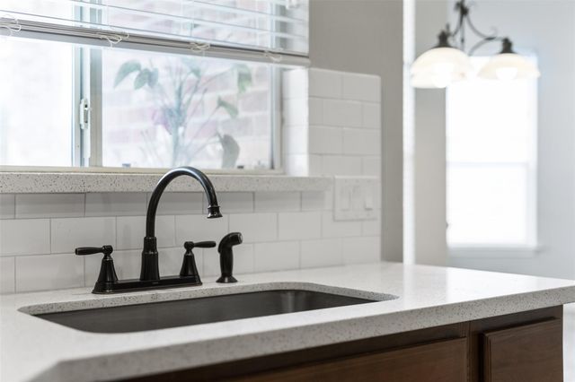 521 Ironwood Forest Drive, Richmond, TX 77469