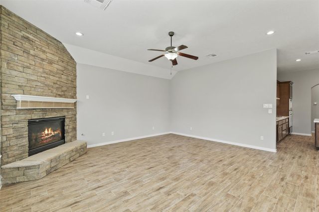 521 Ironwood Forest Drive, Richmond, TX 77469