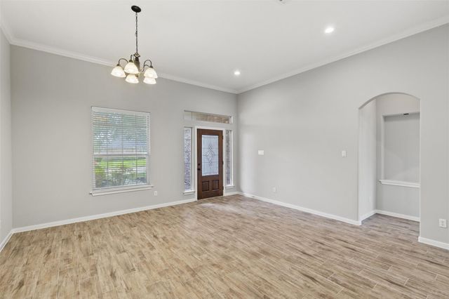 521 Ironwood Forest Drive, Richmond, TX 77469