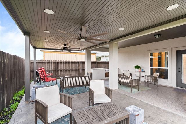 9521 Royal Oak Dr, Corpus Christi, TX 78410