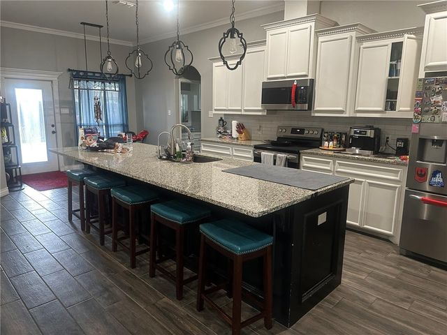 9521 Royal Oak Dr, Corpus Christi, TX 78410