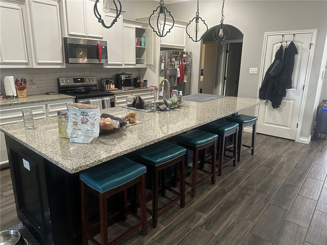 9521 Royal Oak Dr, Corpus Christi, TX 78410