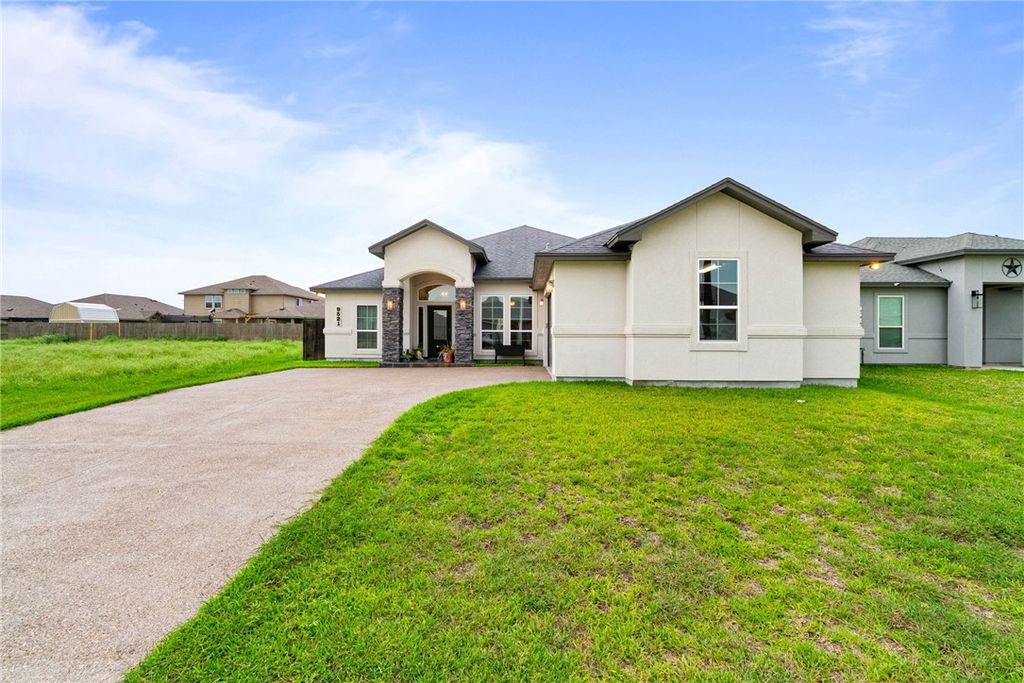 9521 Royal Oak Dr, Corpus Christi, TX 78410 — photo 2