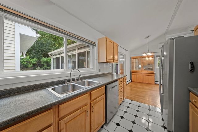 50 Franklin St, Brookline, MA 02445