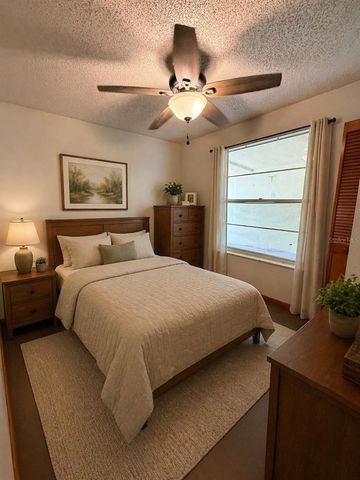 11411 HUGGINS ST, Leesburg, FL 34788