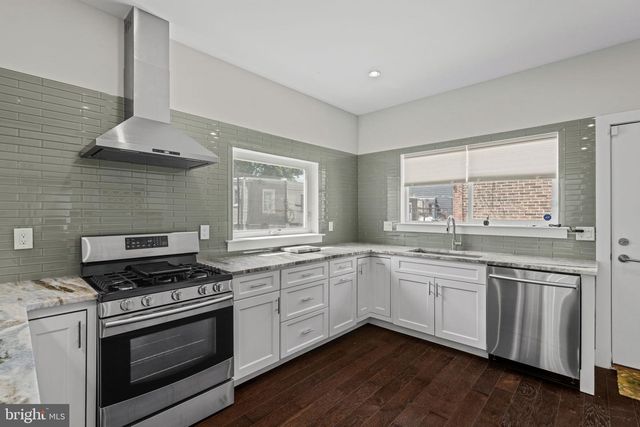 934 N 29TH ST, Philadelphia, PA 19130