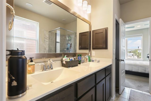 1416 Waterloo Shore LN 3, Austin, TX 78741