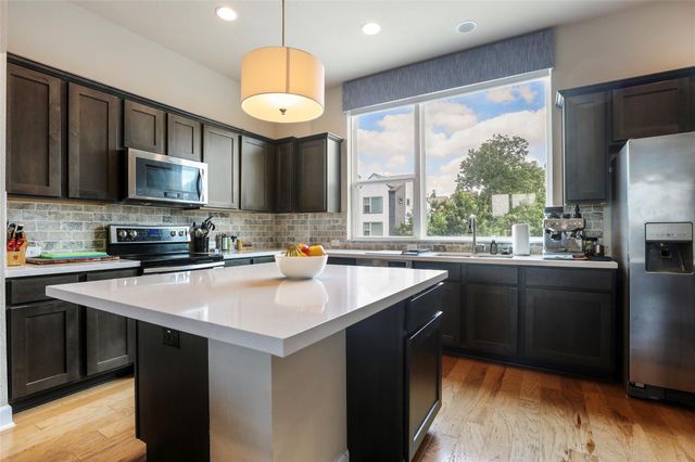 1416 Waterloo Shore LN 3, Austin, TX 78741