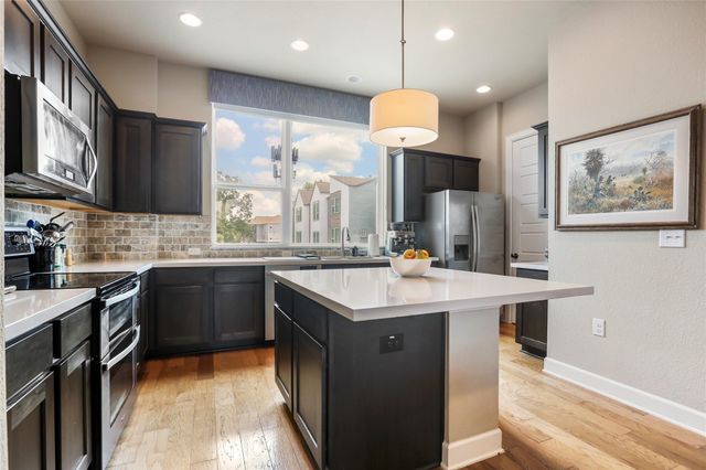 1416 Waterloo Shore LN 3, Austin, TX 78741