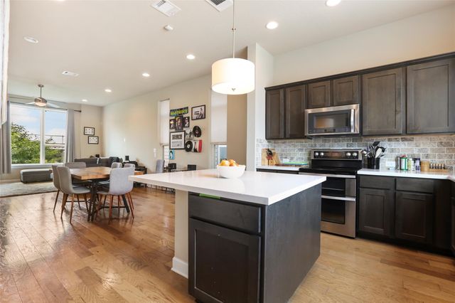 1416 Waterloo Shore LN 3, Austin, TX 78741