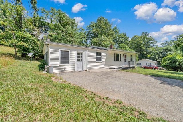808 John Arthur RD, Boones Mill, VA 24065