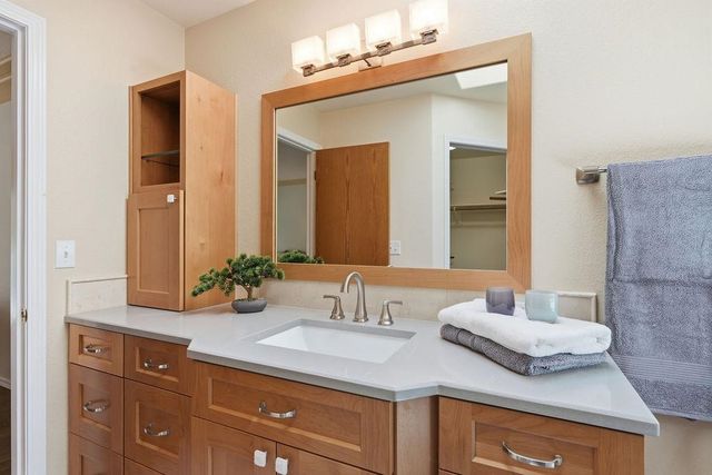 616 E Martingale Ct, Spokane, WA 99224