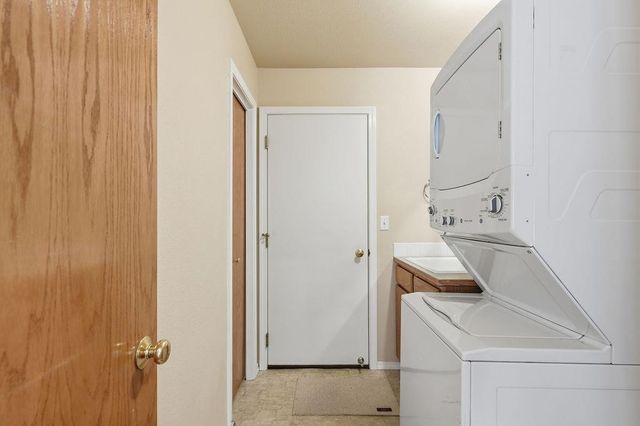 616 E Martingale Ct, Spokane, WA 99224