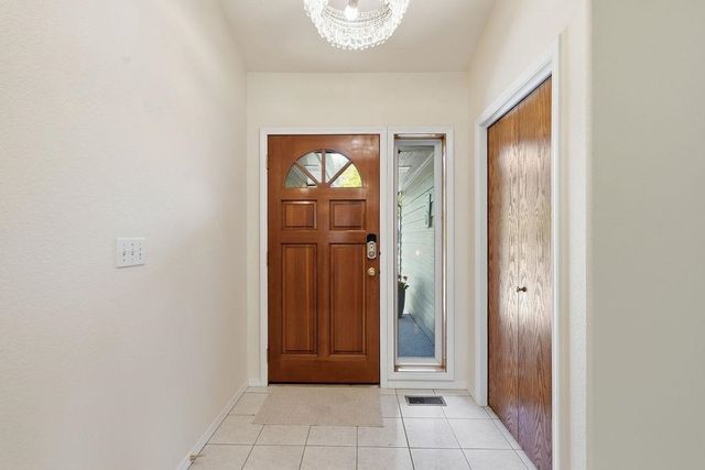 616 E Martingale Ct, Spokane, WA 99224