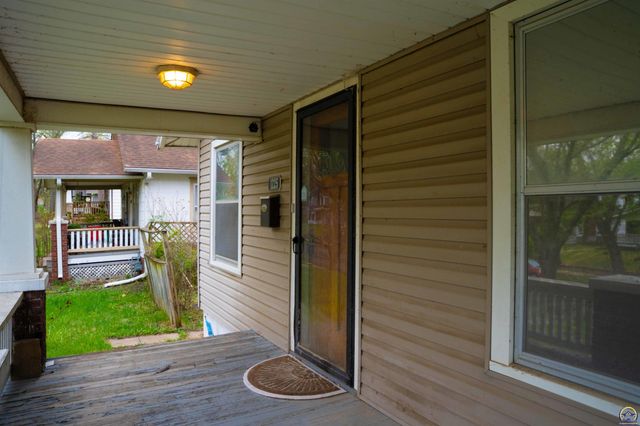 1225 SW Jewell AVE, Topeka, KS 66604
