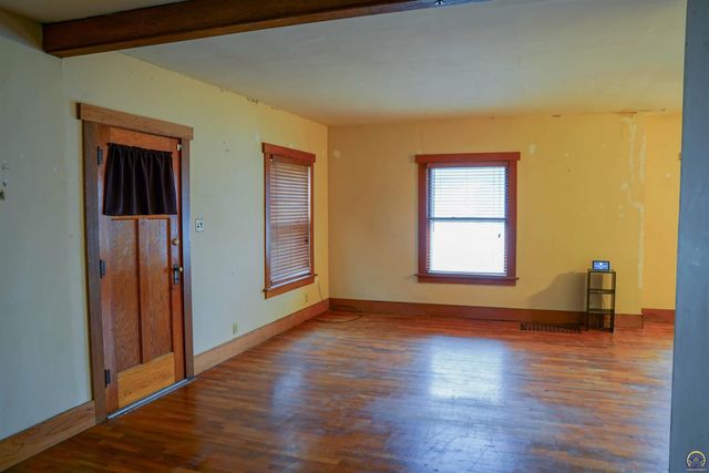 1225 SW Jewell AVE, Topeka, KS 66604