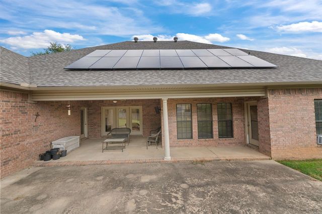 108 Bouriese Circle, Maumelle, AR 72113