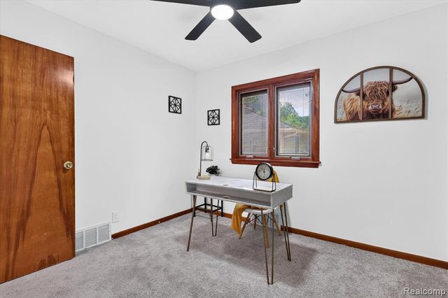 9737 Silverside Drive, South Lyon, MI 48178
