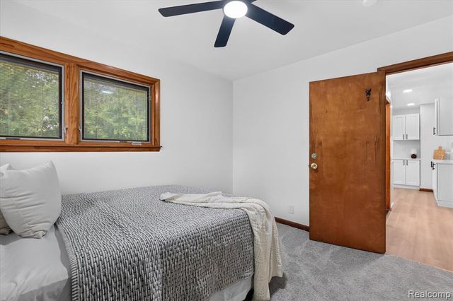 9737 Silverside Drive, South Lyon, MI 48178