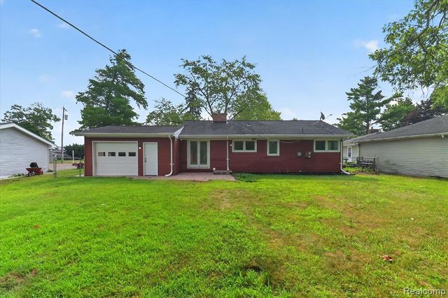 9737 Silverside Drive, South Lyon, MI 48178