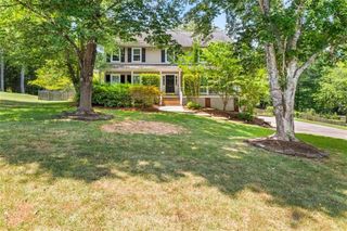 1375 Drakie SW Court, Lilburn, GA 30047
