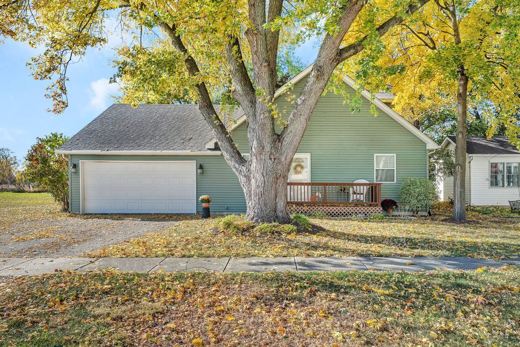 302 N Canal Street, Newark, IL 60541