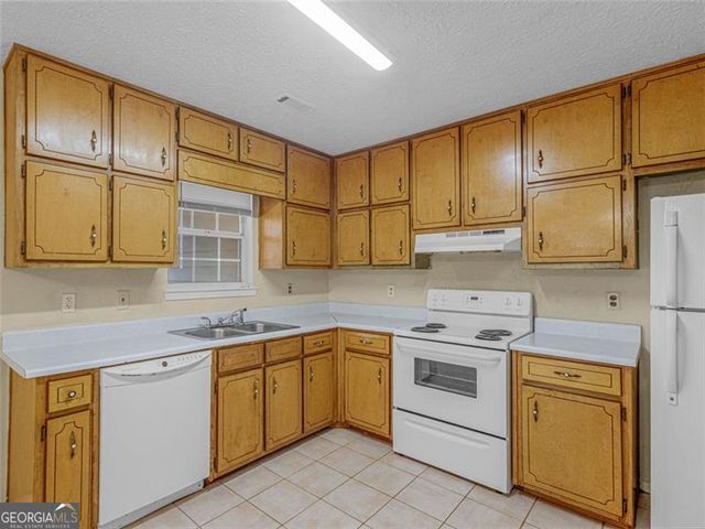 95 Rosewood Drive, Mcdonough, GA 30253