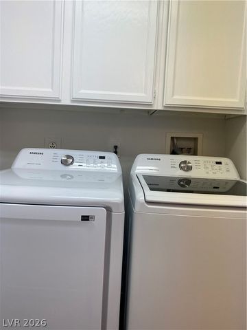 1904 Cedar Bluffs Way, Las Vegas, NV 89128