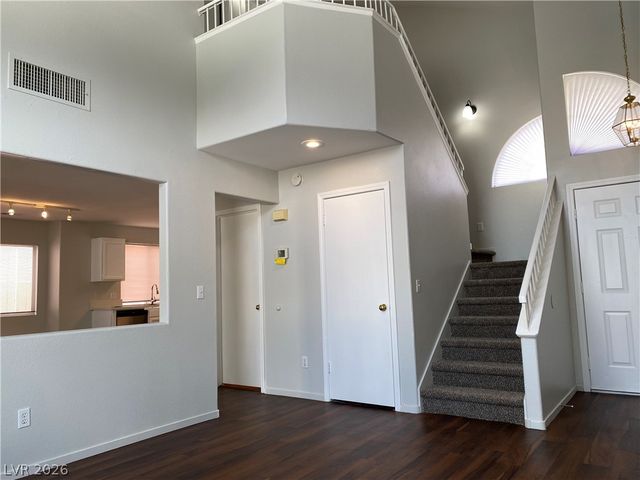 1904 Cedar Bluffs Way, Las Vegas, NV 89128