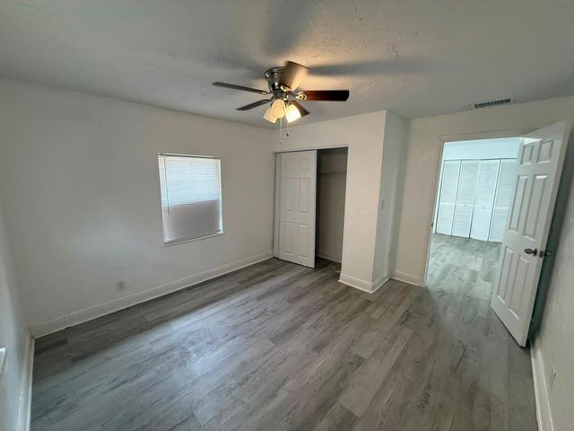 933 30TH Court, West Palm Beach, FL 33407