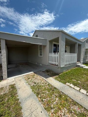 933 30TH Court, West Palm Beach, FL 33407