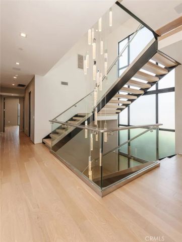1643 S Carmelina, Los Angeles, CA 90025