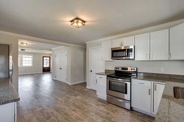 48 Vero Beach Street, Rossville, GA 30741